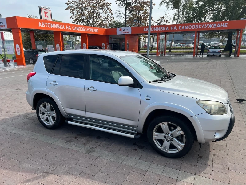 Toyota Rav4, снимка 3 - Автомобили и джипове - 48007605