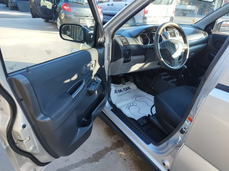 Suzuki Ignis 1.3i 4x4, снимка 9 - Автомобили и джипове - 48337796