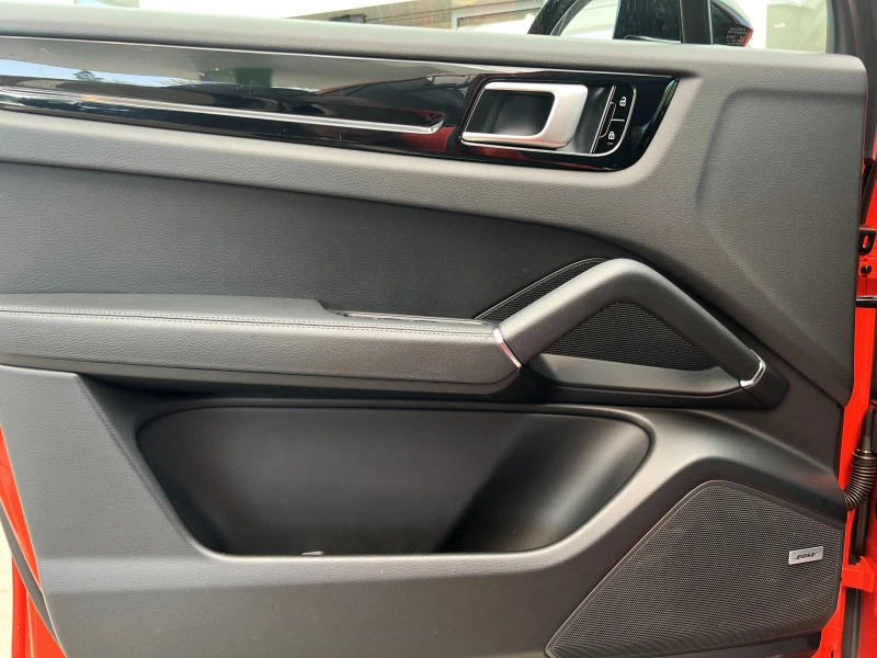 Porsche Cayenne V6/ SPORT DESIGN/ BOSE/ PANORAMA/ LED/ CAMERA/ 22/, снимка 9 - Автомобили и джипове - 50031147