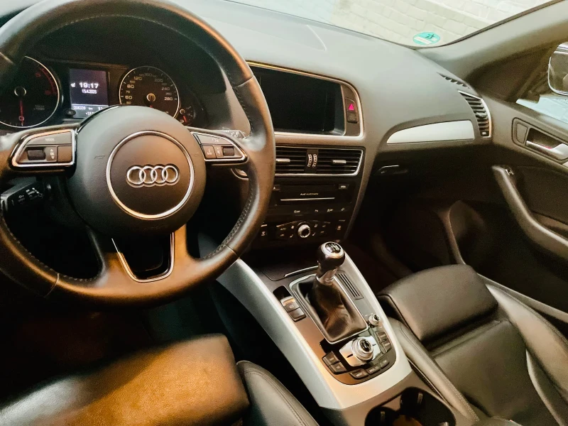 Audi Q5, снимка 8 - Автомобили и джипове - 52923912