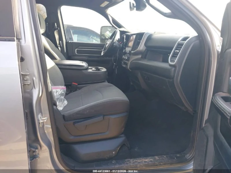 Dodge RAM 2500 6.7L I-6 DI, TURBO, 370HP 4X4 Drive, снимка 10 - Автомобили и джипове - 53110681