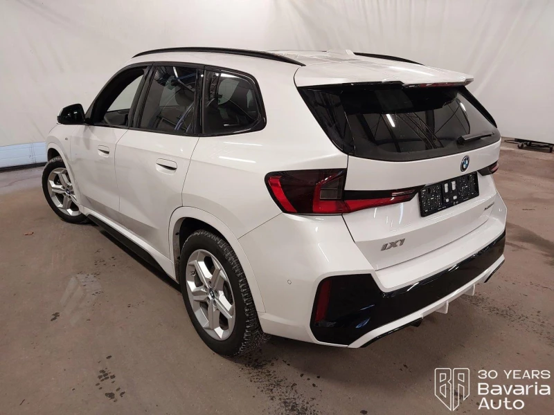 BMW iX1 30 xDrive M Sport Paket, снимка 2 - Автомобили и джипове - 53381985