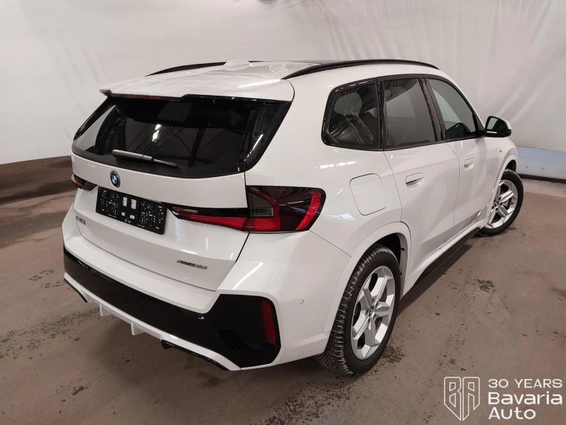 BMW iX1 30 xDrive M Sport Paket, снимка 3 - Автомобили и джипове - 53381985