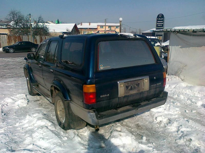 Toyota Hilux 2.4td/на части, снимка 7 - Автомобили и джипове - 7614631