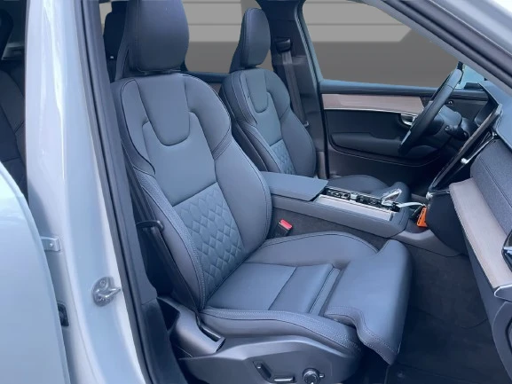 Volvo Xc90 T8 Recharge AWD = Plus Bright = 7 Seats Гаранция, снимка 10 - Автомобили и джипове - 55099914