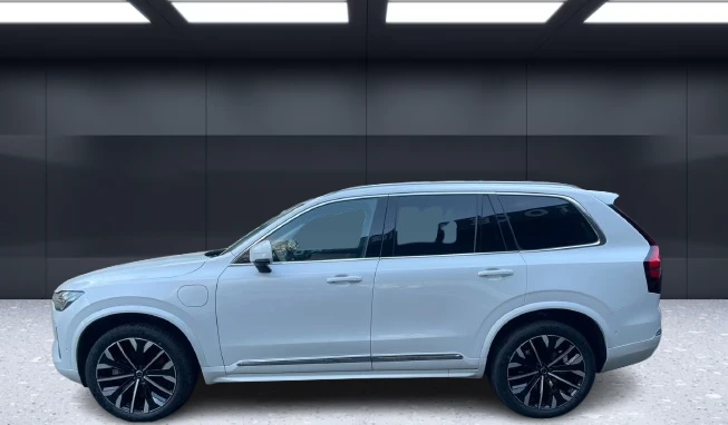 Volvo Xc90 T8 Recharge AWD = Plus Bright = 7 Seats Гаранция, снимка 3 - Автомобили и джипове - 55099914
