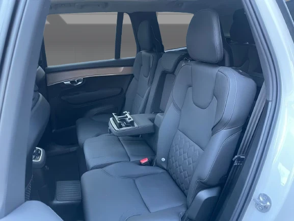Volvo Xc90 T8 Recharge AWD = Plus Bright = 7 Seats Гаранция, снимка 11 - Автомобили и джипове - 55099914