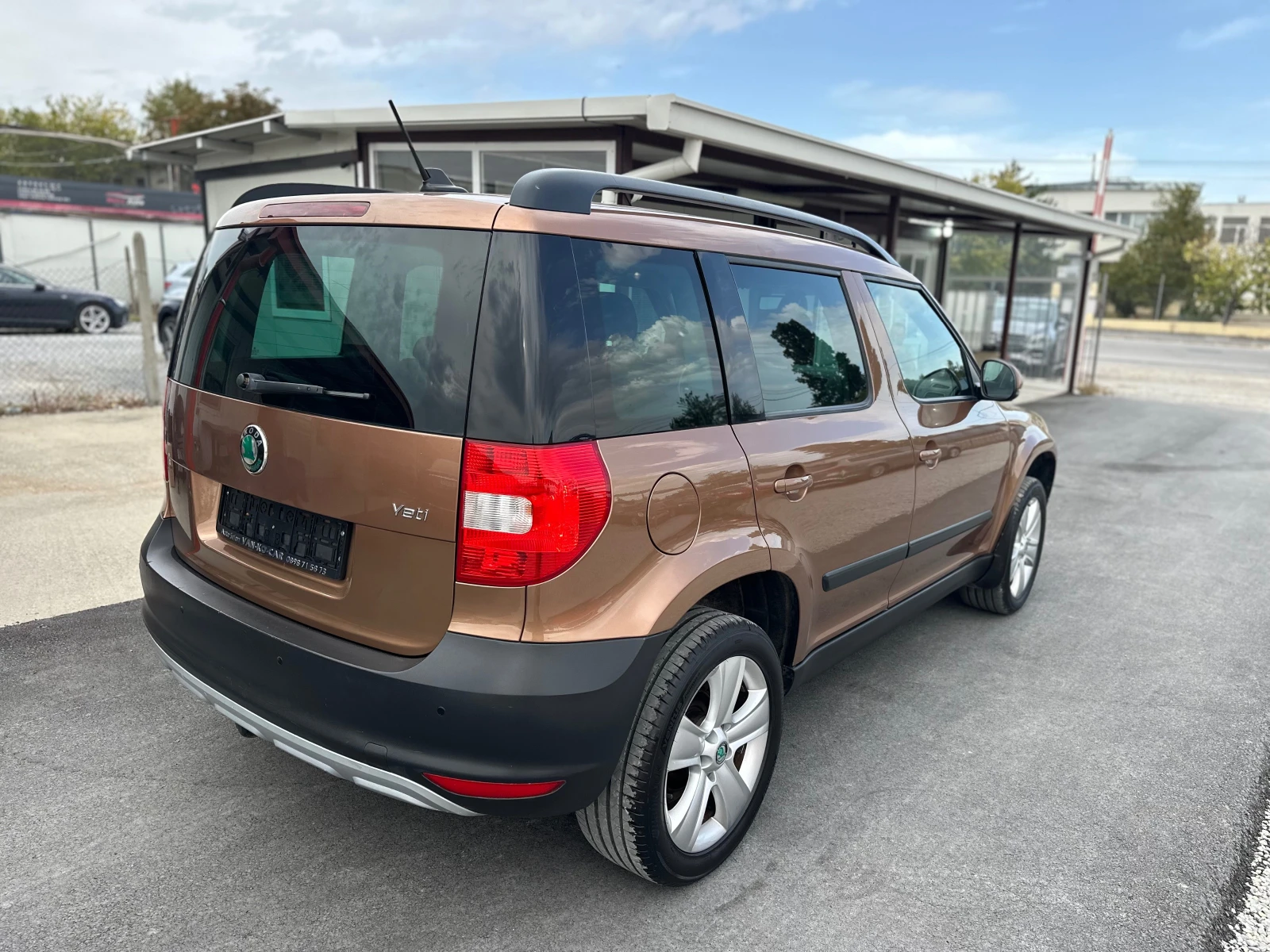 Skoda Yeti 1.2TSI DSG НАВИ* ПОДГРЕВ - изображение 2