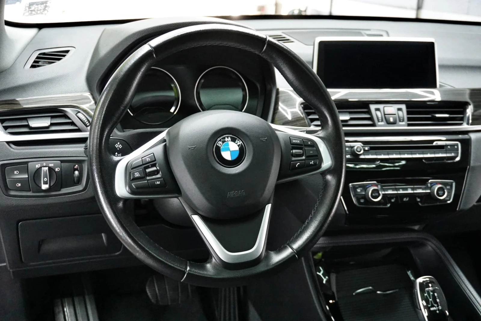 BMW X1 XDrive 18d - изображение 10
