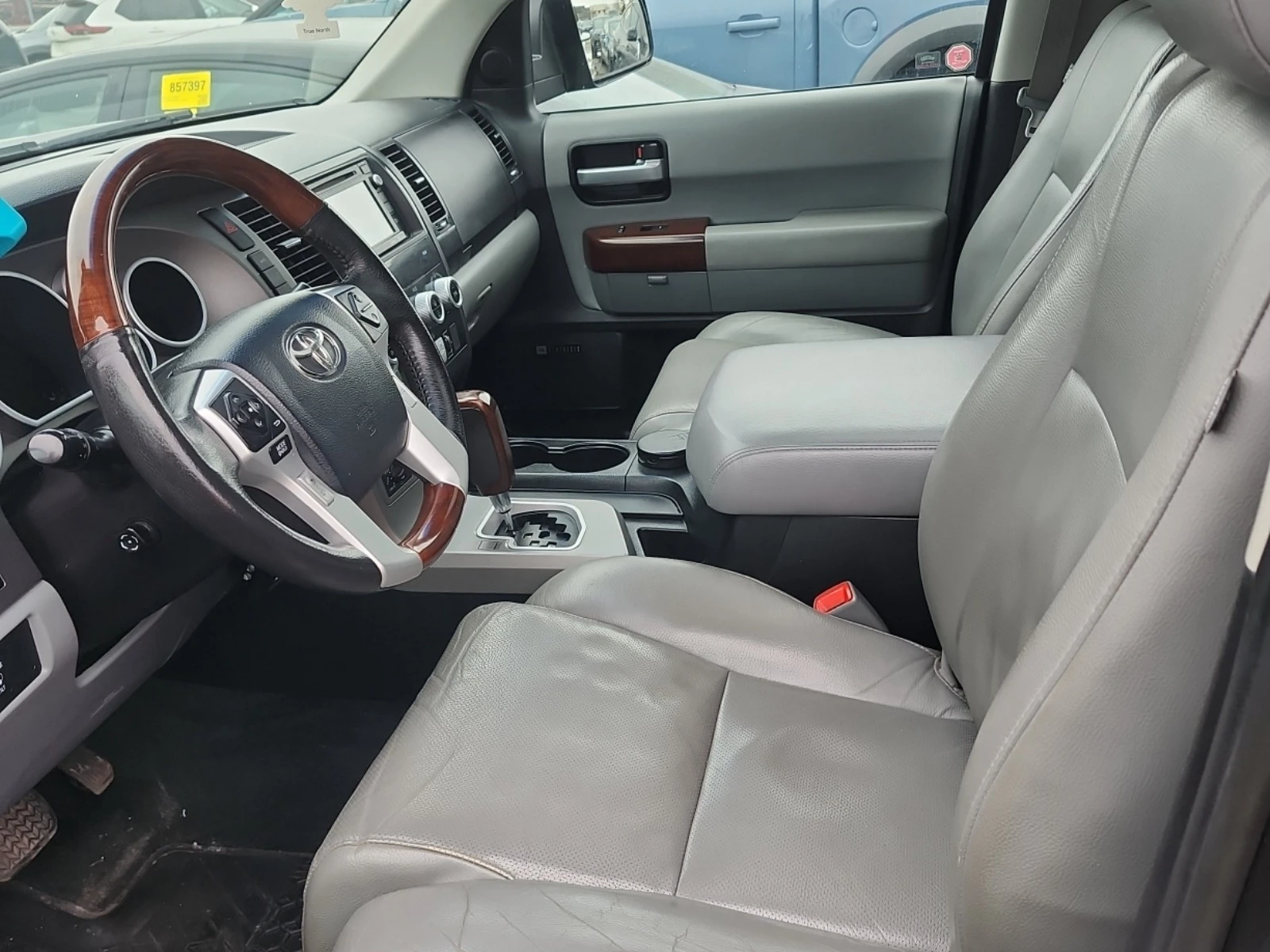 Toyota Sequoia PLATINUM * * AWD * * CARFAX * * ���� ������ * *  | Mobile.bg � ����������� 6