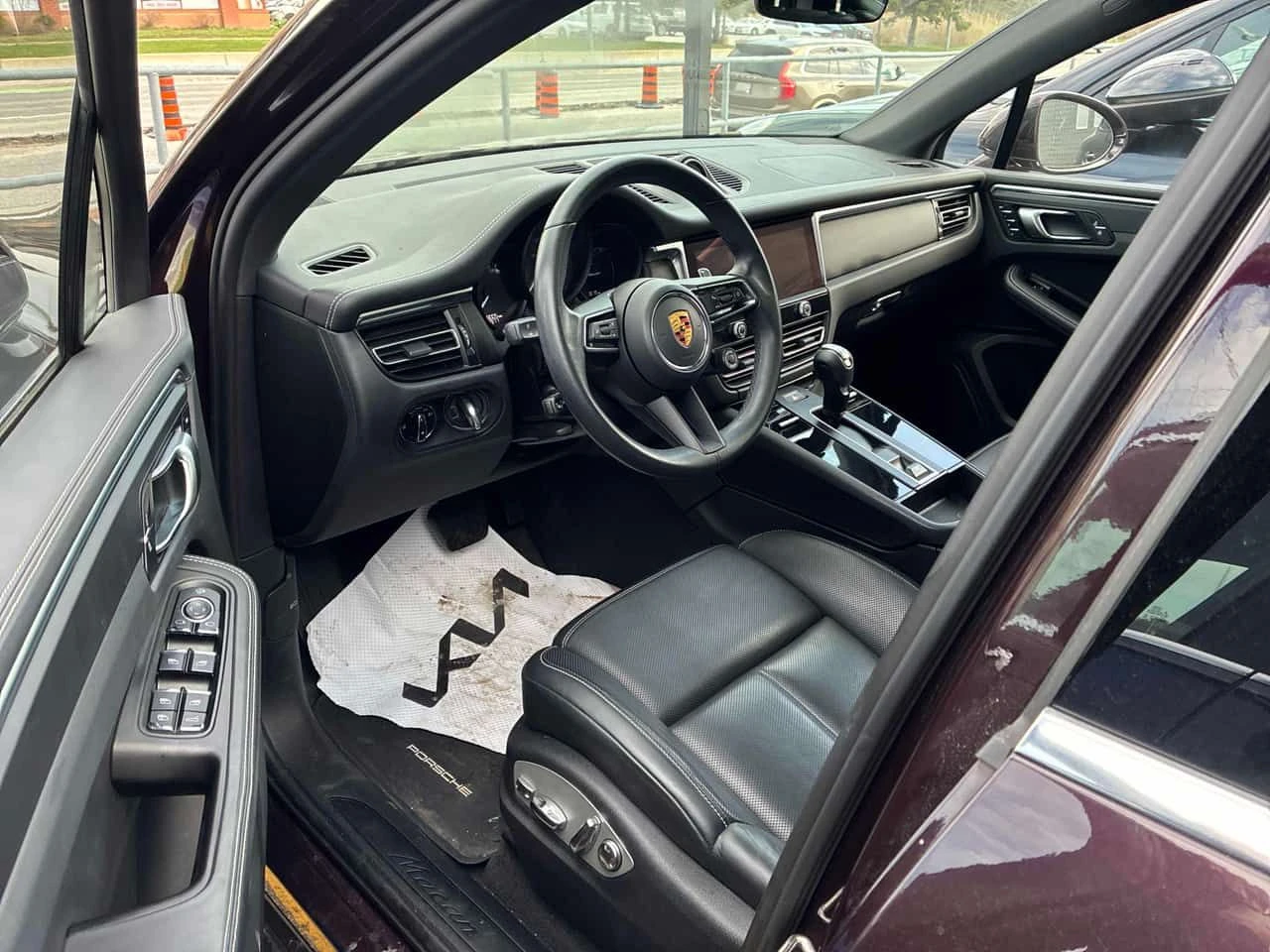 Porsche Macan * AWD * CARFAX * БЕЗ ПЪРВОНАЧАЛНА ВНОСКА, снимка 5 - Автомобили и джипове - 54545590