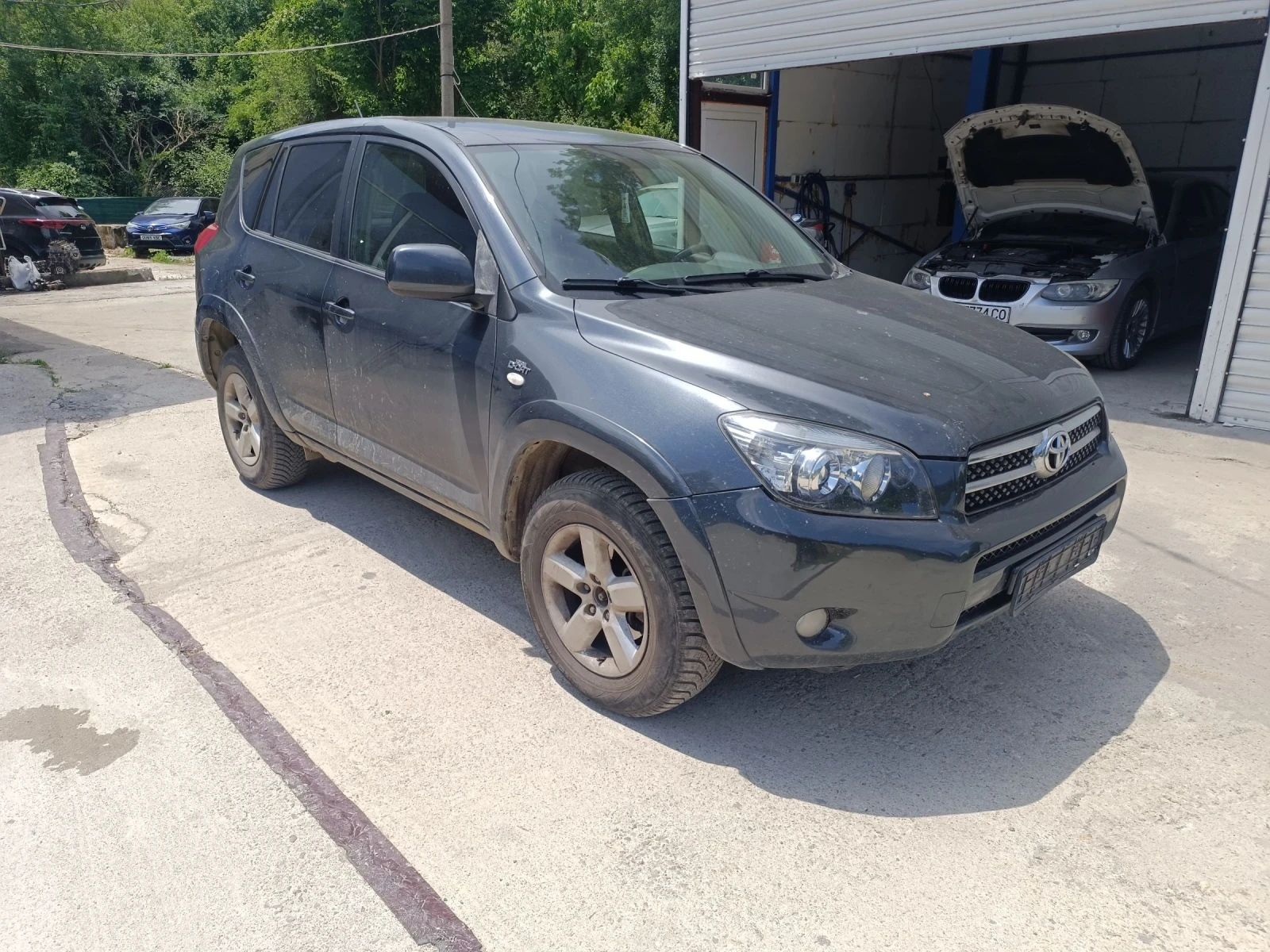 Toyota Rav4 2.2 D cat 177, снимка 3 - Автомобили и джипове - 55102152