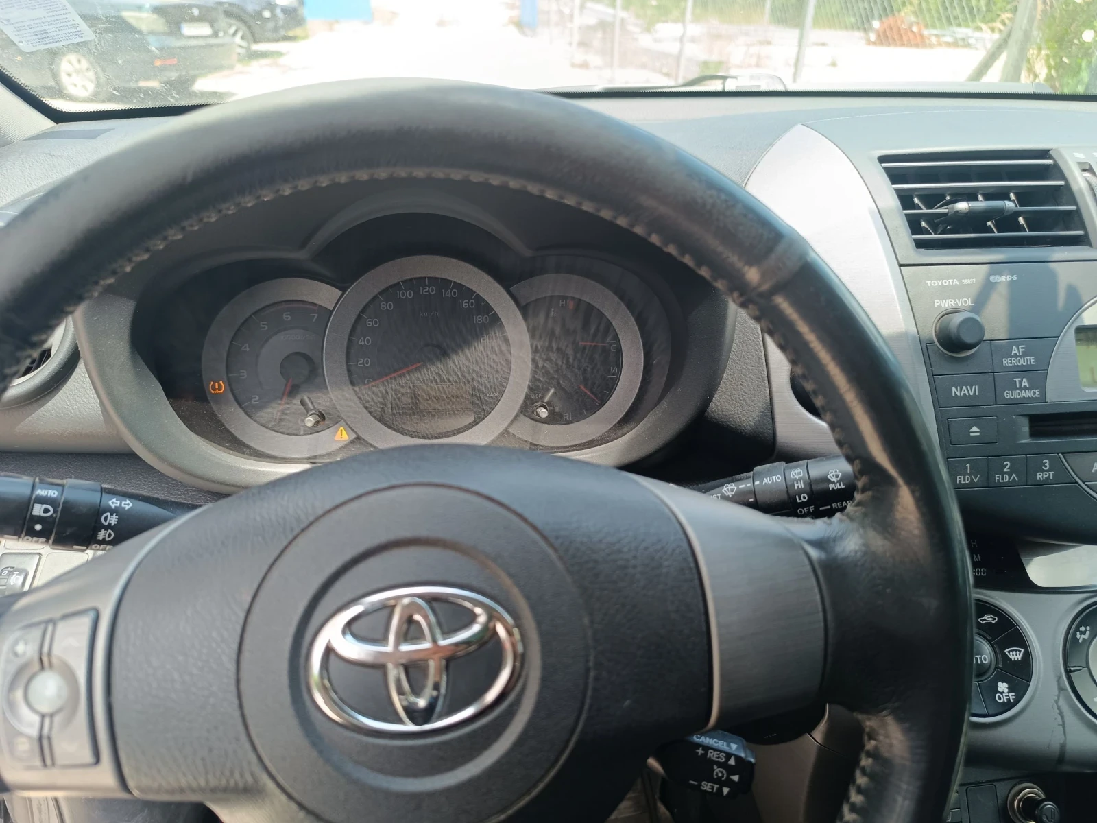 Toyota Rav4 2.2 D cat 177, снимка 14 - Автомобили и джипове - 55102152