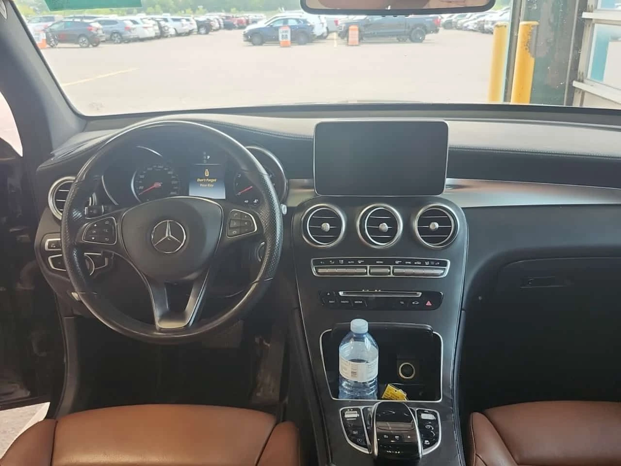 Mercedes-Benz GLC 300 АМГ ПАКЕТ/CARFAX/ПАНОРАМА/360/ПОДГРЕВ/ПАМЕТ, снимка 10 - Автомобили и джипове - 55305204