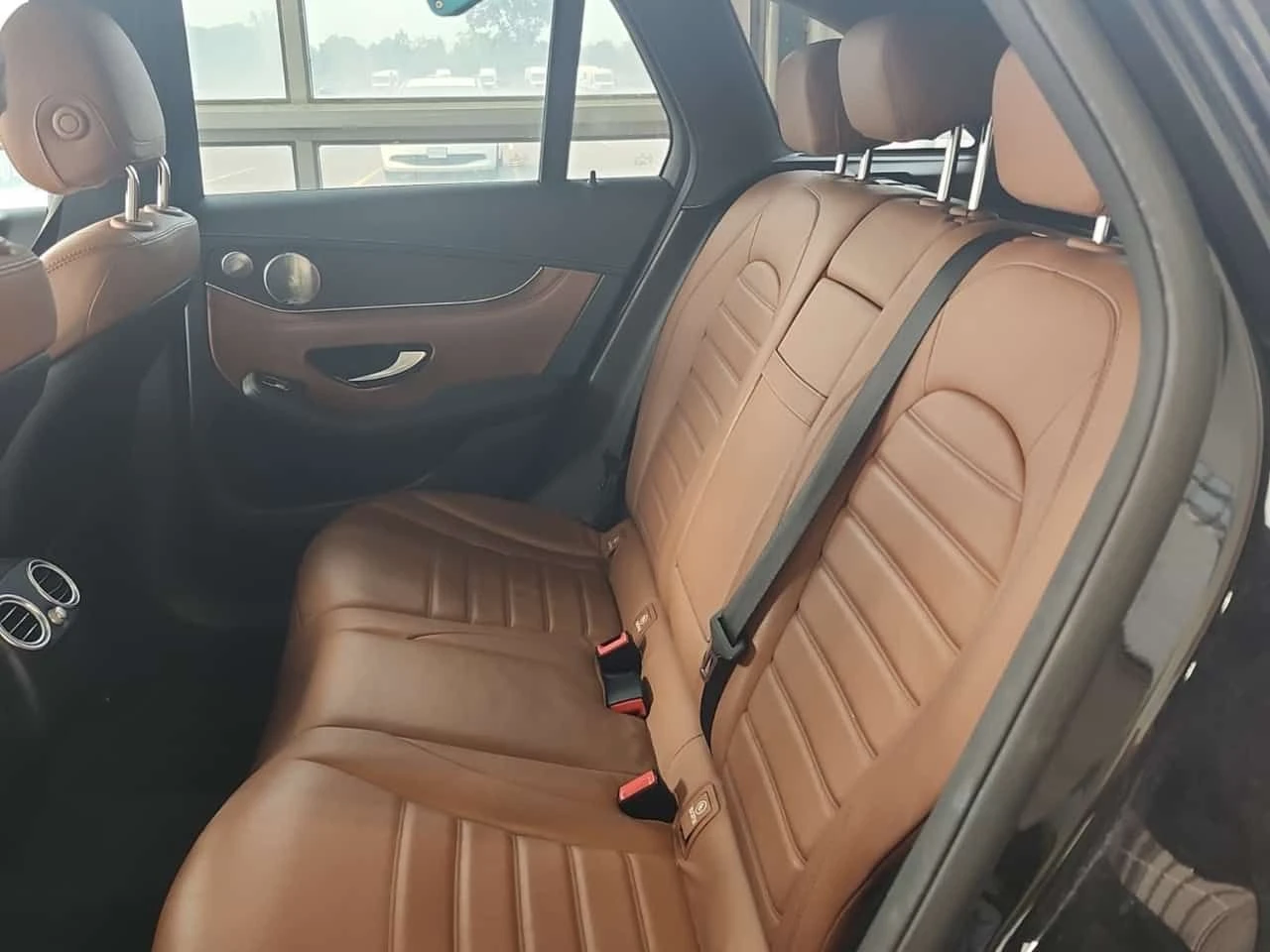 Mercedes-Benz GLC 300 АМГ ПАКЕТ/CARFAX/ПАНОРАМА/360/ПОДГРЕВ/ПАМЕТ, снимка 12 - Автомобили и джипове - 55305204