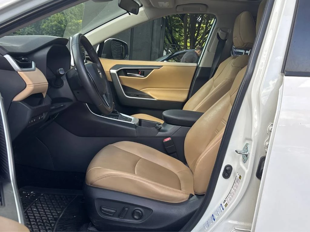 Toyota Rav4 XLE * CARFAX* ОПЦИЯ ЗА ФИНАНСИРАНЕ* , снимка 11 - Автомобили и джипове - 55951057