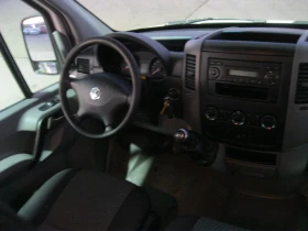 VW Crafter 2.0 109 кс, снимка 14 - Бусове и автобуси - 53637169