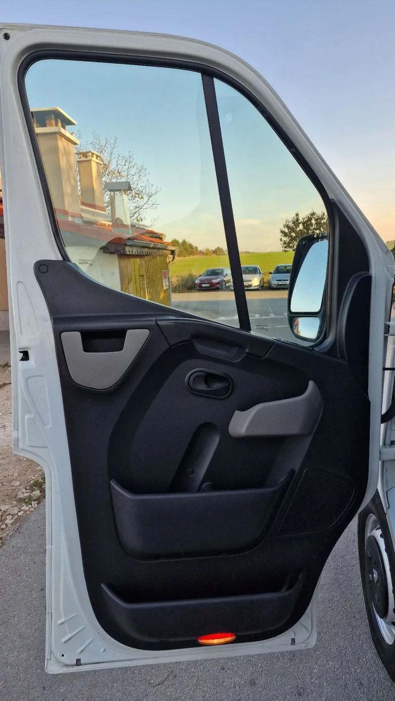 Renault Master 2.3DCI , снимка 17 - Бусове и автобуси - 47838564