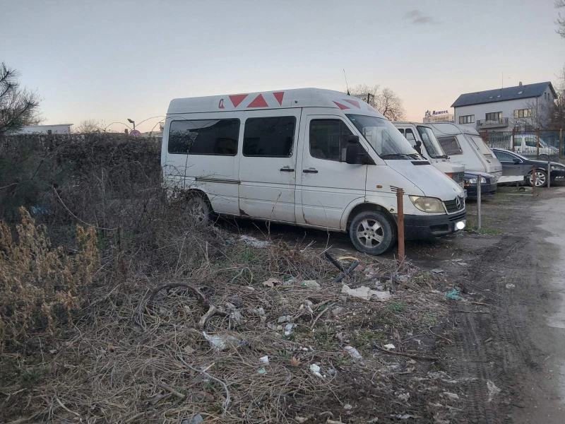 Mercedes-Benz Sprinter 211, снимка 3 - Бусове и автобуси - 53453914