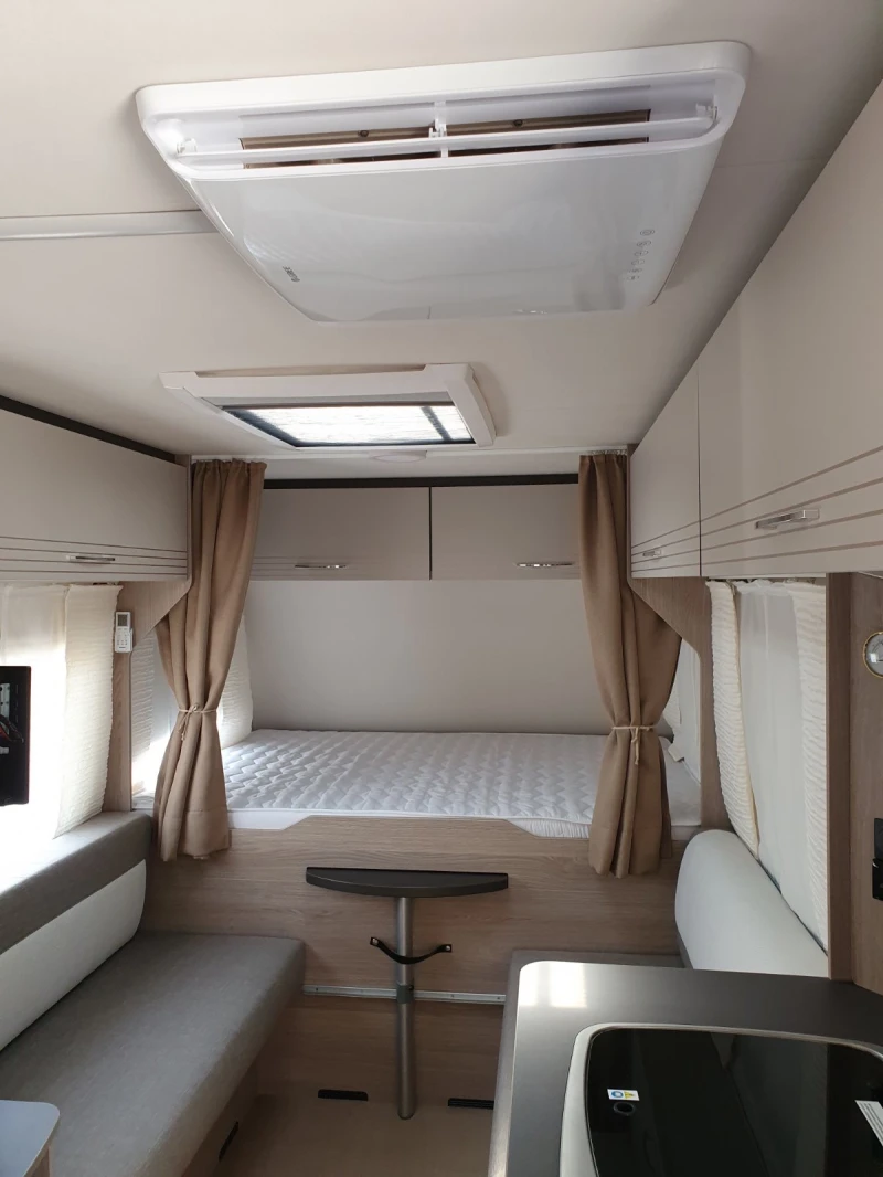 Каравана Burstner Premio Life, снимка 5 - Каравани и кемпери - 51743670