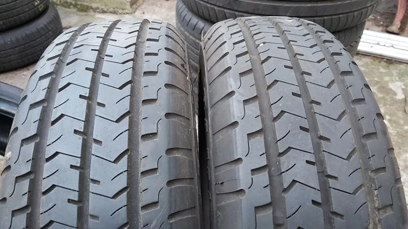 Гуми Летни 205/65R15, снимка 1 - Гуми и джанти - 27726112