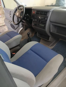 VW Multivan 2.5 TDI 151 P.S, снимка 9