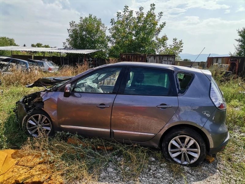 Renault Scenic 1.5dci, снимка 1 - Автомобили и джипове - 40454951