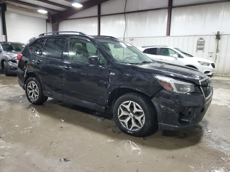 Subaru Forester PREMUIM, снимка 4 - Автомобили и джипове - 48690721