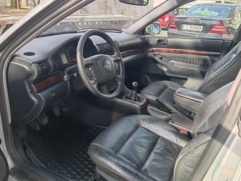 Audi A4 2.5TDI, снимка 9 - Автомобили и джипове - 49111825