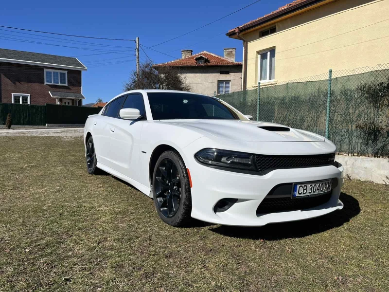 Dodge Charger R\T, снимка 1 - Автомобили и джипове - 49378122