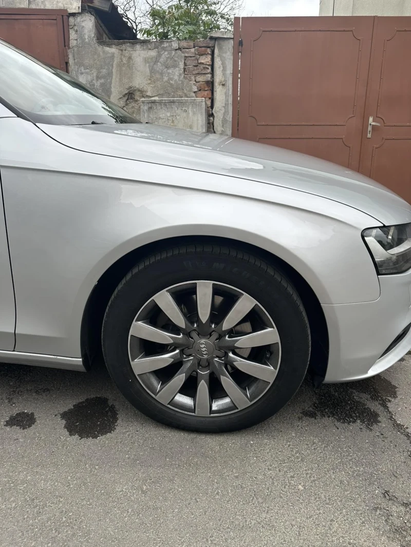 Audi A4 Avant 2.0/Ръчка/Distronik, снимка 3 - Автомобили и джипове - 53032414