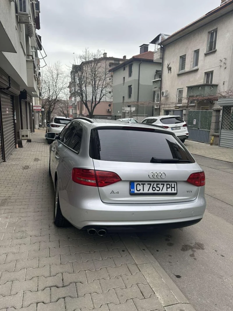 Audi A4 Avant 2.0/Ръчка/Distronik, снимка 8 - Автомобили и джипове - 53032414