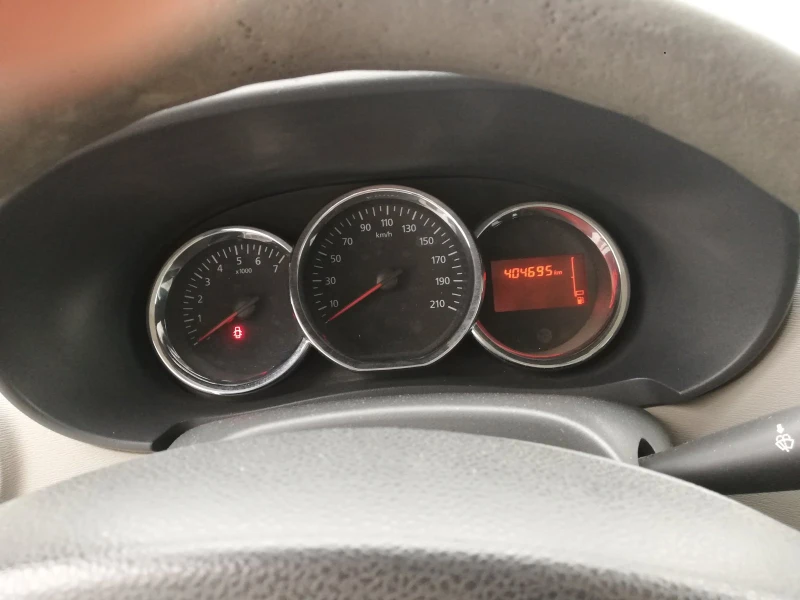 Dacia Lodgy, снимка 8 - Автомобили и джипове - 53354726