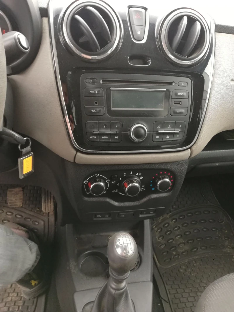 Dacia Lodgy, снимка 9 - Автомобили и джипове - 53354726