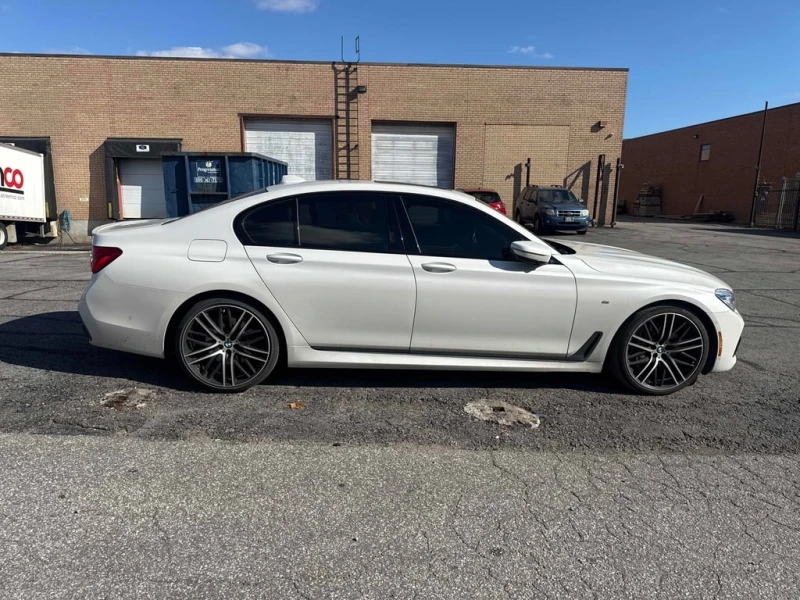 BMW 750 * 750i xDrive * CARFAX * ЦЕНА ДО БГ, снимка 3 - Автомобили и джипове - 53363913