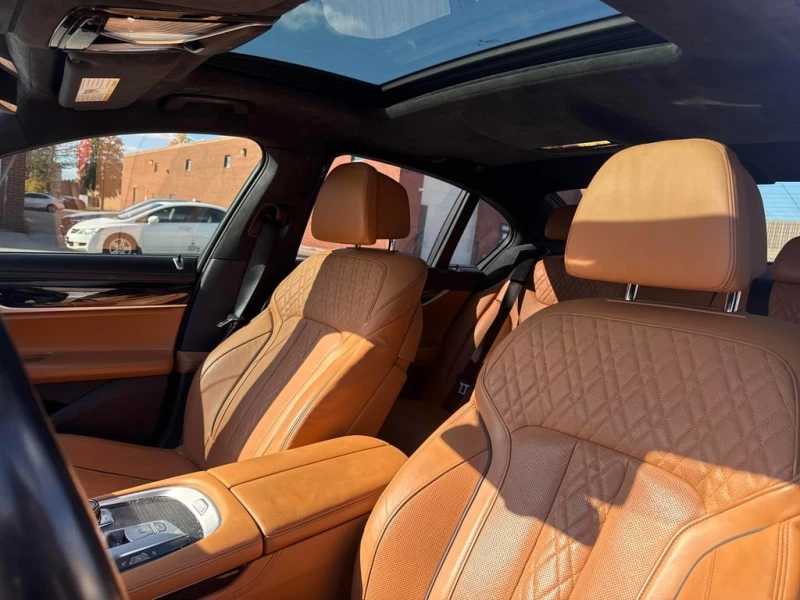 BMW 750 * 750i xDrive * CARFAX * ЦЕНА ДО БГ, снимка 11 - Автомобили и джипове - 53363913