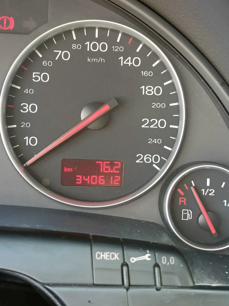 Audi A4, снимка 2 - Автомобили и джипове - 53475480