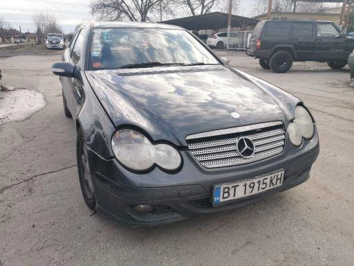 Mercedes-Benz C 220 2бр 2.2CDI 150К.С. 143к.с., снимка 6 - Автомобили и джипове - 27932377