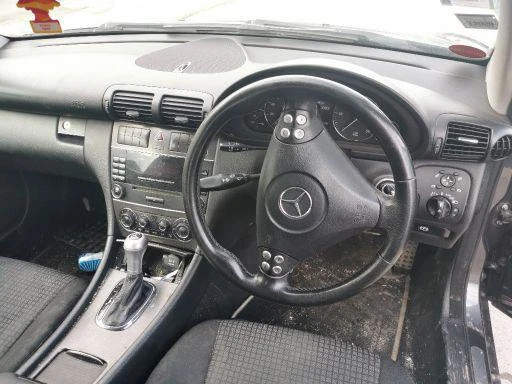 Mercedes-Benz C 220 2бр 2.2CDI 150К.С. 143к.с., снимка 10 - Автомобили и джипове - 27932377