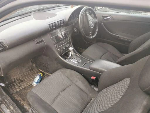 Mercedes-Benz C 220 2бр 2.2CDI 150К.С. 143к.с., снимка 8 - Автомобили и джипове - 27932377