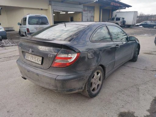 Mercedes-Benz C 220 2бр 2.2CDI 150К.С. 143к.с., снимка 3 - Автомобили и джипове - 27932377