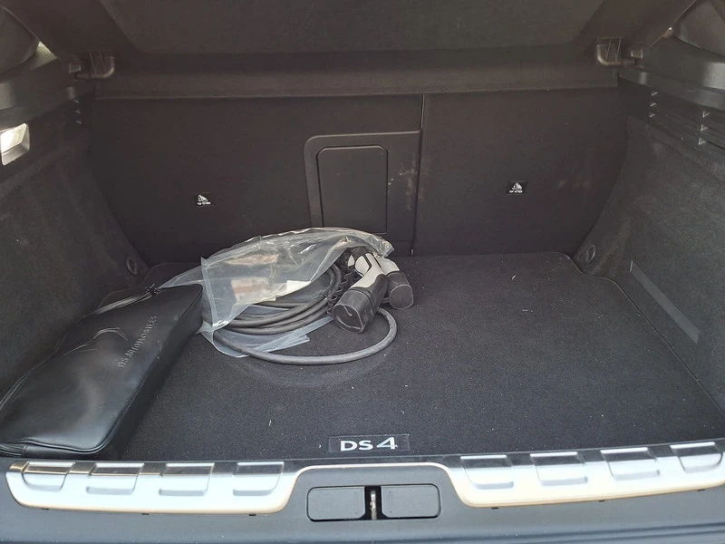 DS DS 4 4 E-Tense Hybrid 225, снимка 15 - Автомобили и джипове - 53110559