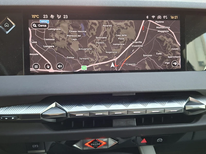 DS DS 4 4 E-Tense Hybrid 225, снимка 11 - Автомобили и джипове - 53110559