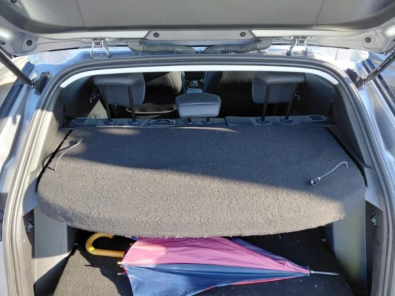 Peugeot 2008 50 kWh Allure Pack, снимка 10 - Автомобили и джипове - 55389263