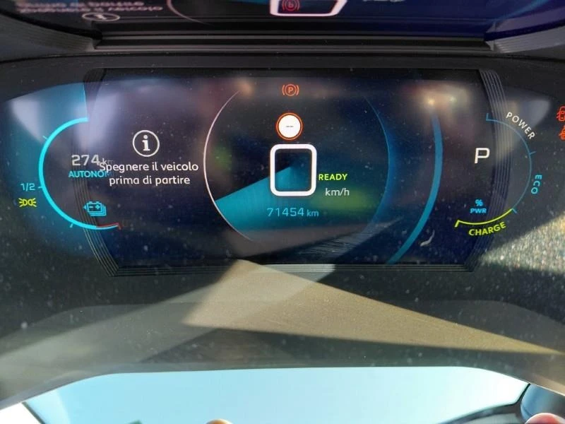 Peugeot 2008 50 kWh Allure Pack, снимка 11 - Автомобили и джипове - 55389263