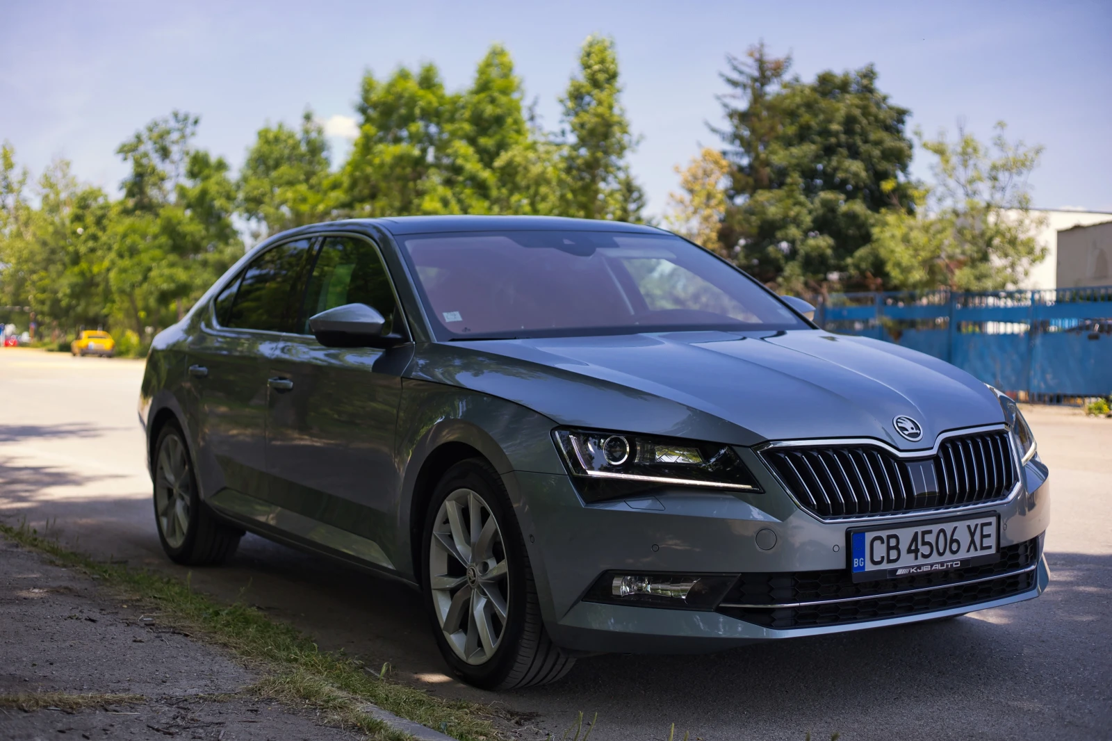 Skoda Superb Executive - изображение 2
