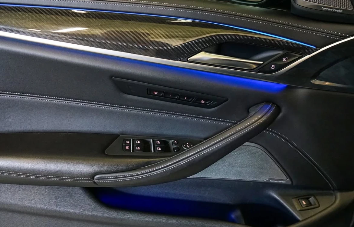 BMW M5 Carbon Roof * * CARFAX * * АВТО КРЕДИТ * *  - изображение 9