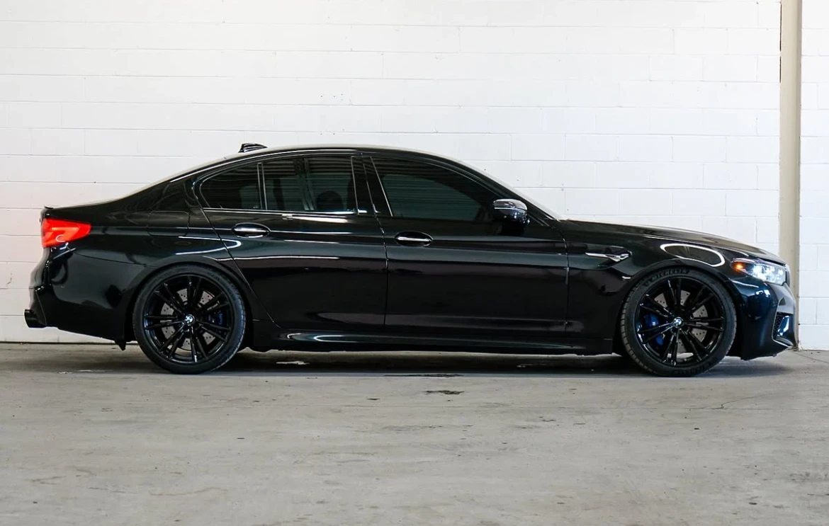 BMW M5 Carbon Roof * * CARFAX * * АВТО КРЕДИТ * *  - изображение 4