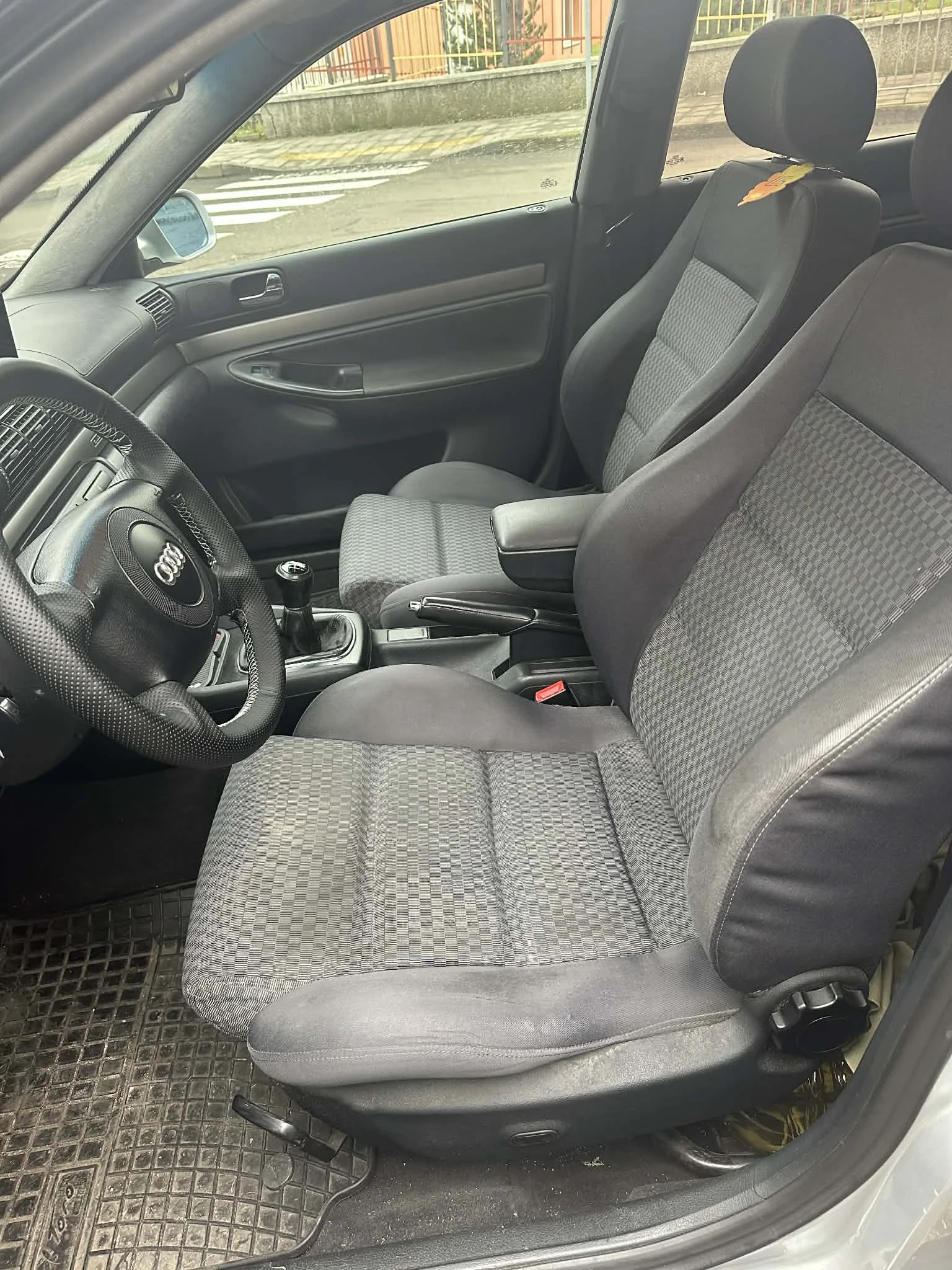 Audi A4 Audi 2.4 Quattro, снимка 14 - Автомобили и джипове - 53732139