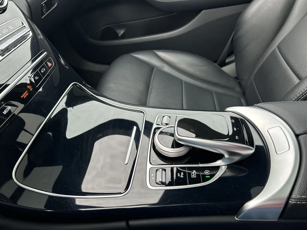 Mercedes-Benz C 300 C 300 4Matic, снимка 13 - Автомобили и джипове - 53770764